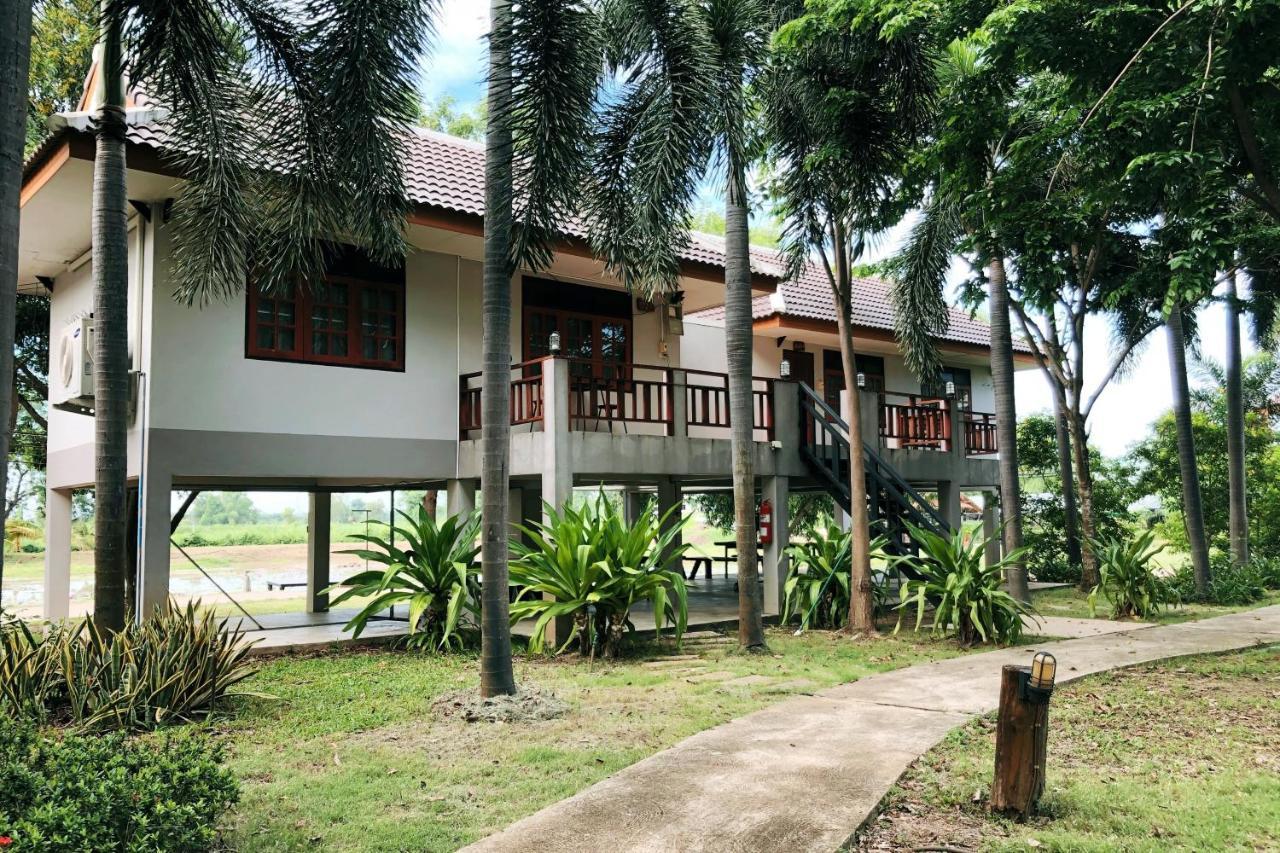 Resort Railumpoo Nakhon Sawan Dış mekan fotoğraf
