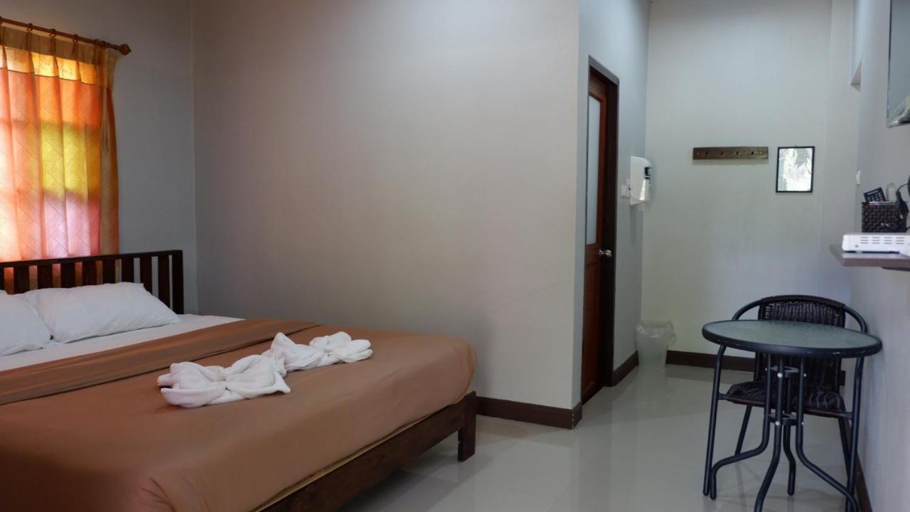 Resort Railumpoo Nakhon Sawan Dış mekan fotoğraf